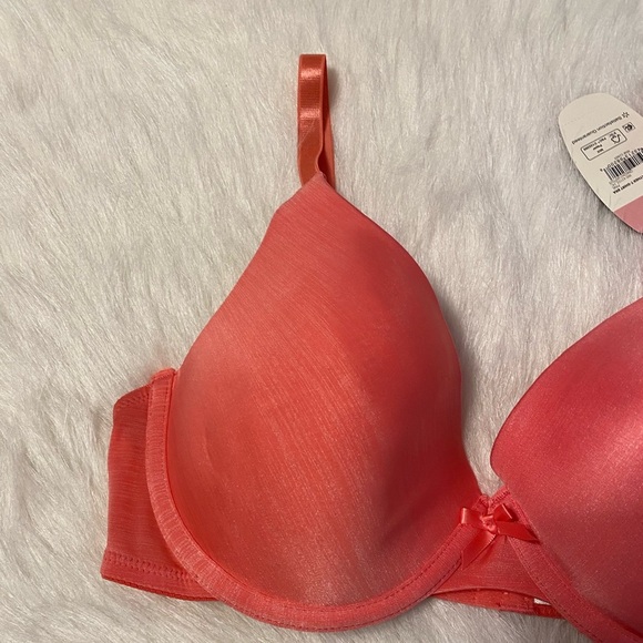 Secret‎ Treasures Bra Womens Size 34D Pink T-Shirt Underwire Thin Padding - Picture 2 of 7